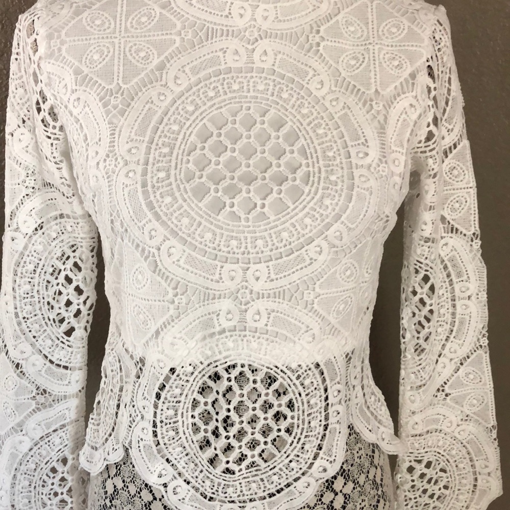 Lace crochet white top - Picture 2 of 4